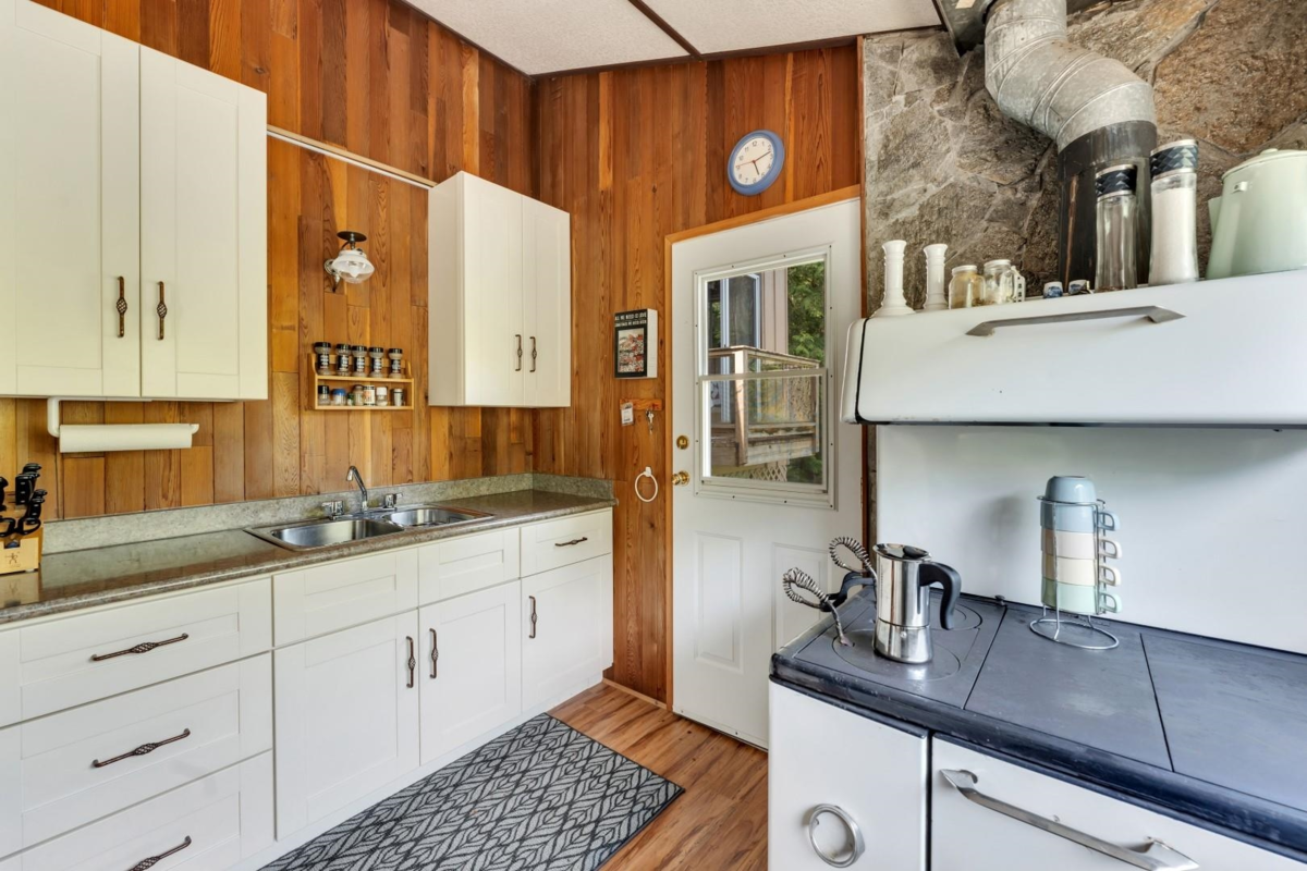 Bedroom 2 Photo of BLK C DL 184 Cascade Bay, Harrison Hot Springs, BC