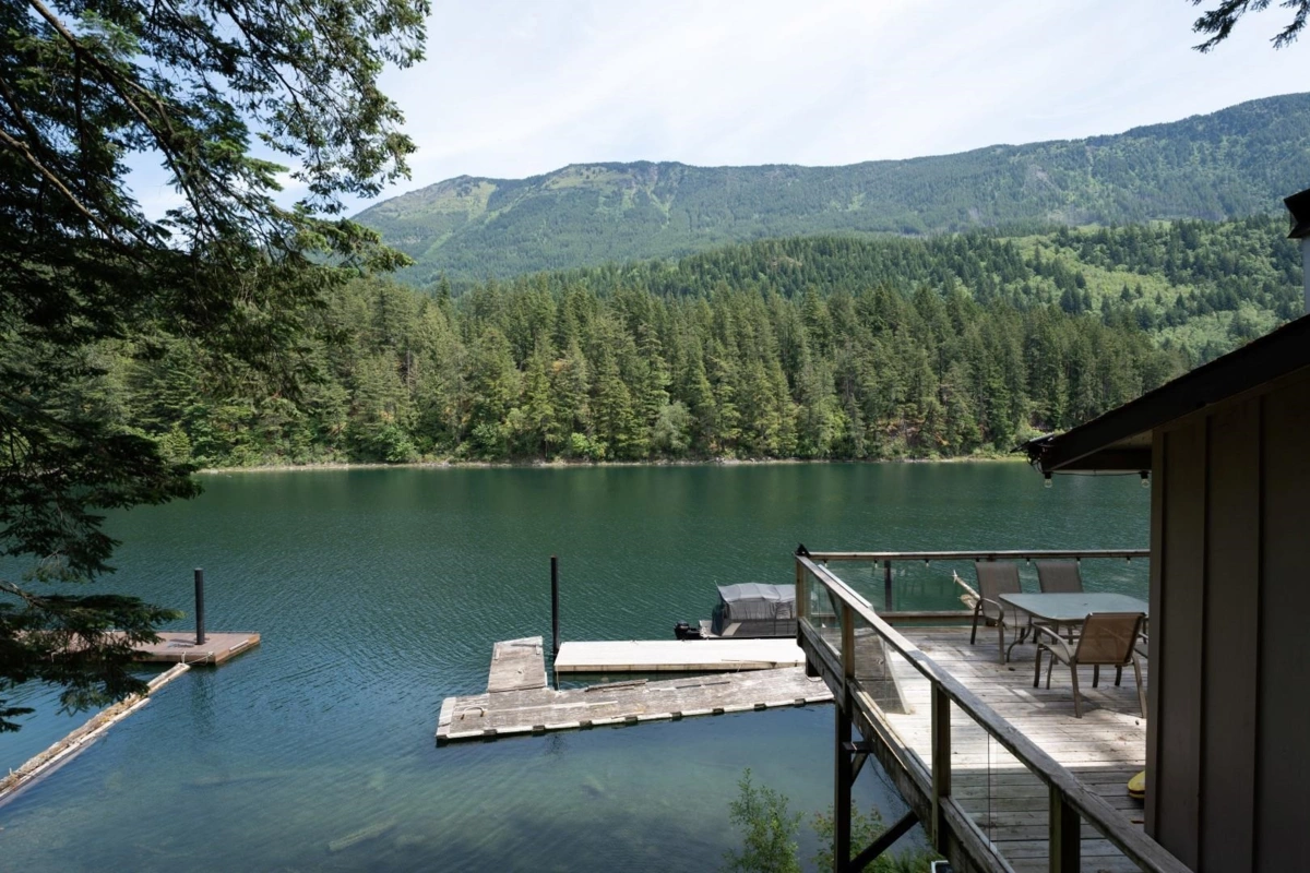 Breakfast Nook Photo of BLK C DL 184 Cascade Bay, Harrison Hot Springs, BC