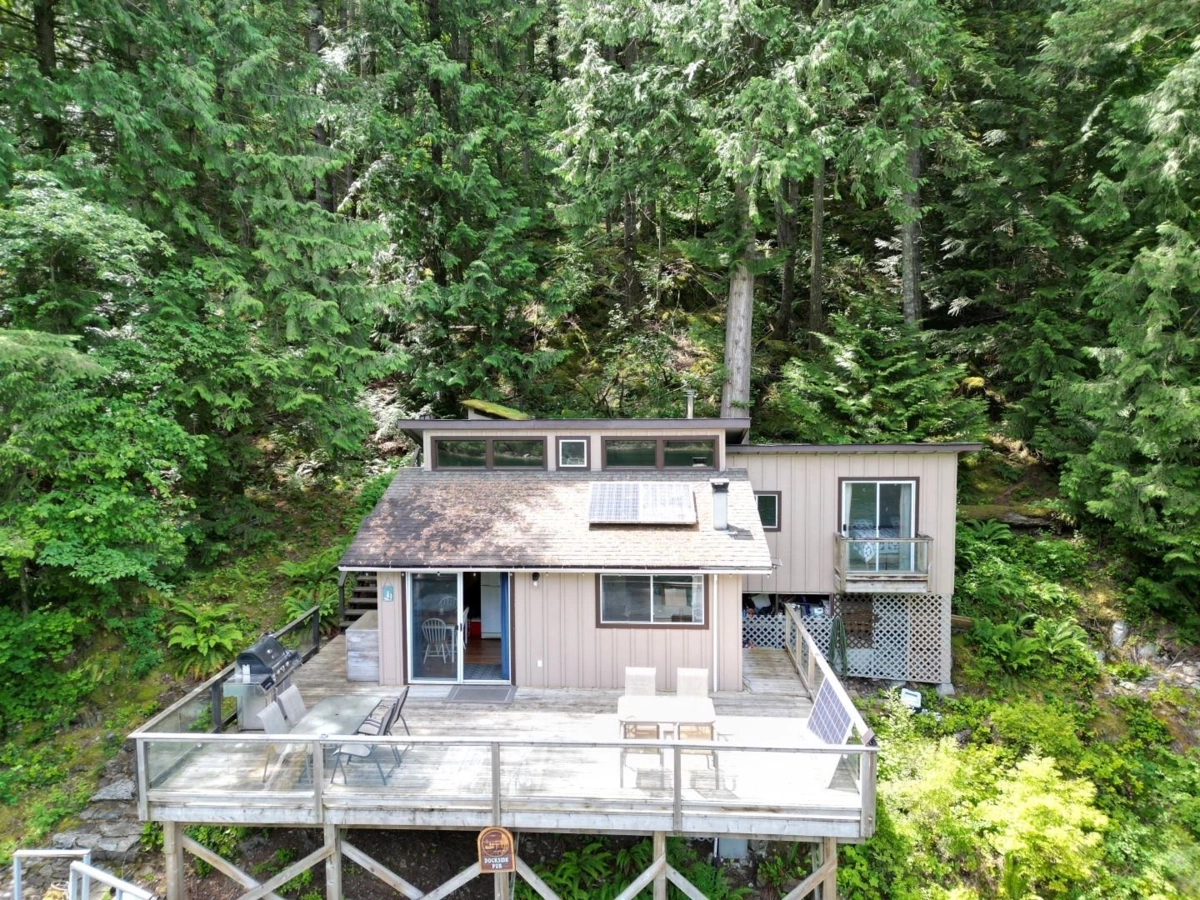 Living Room Photo of BLK C DL 184 Cascade Bay, Harrison Hot Springs, BC