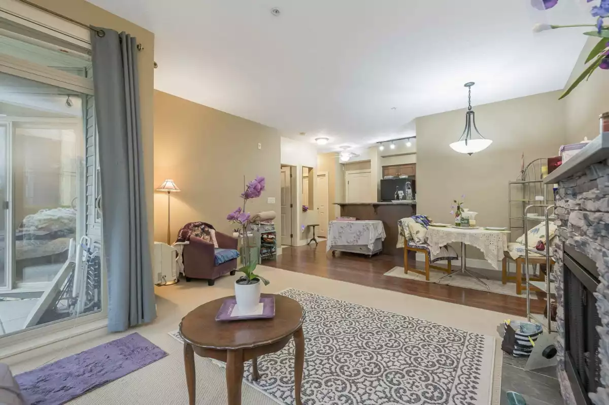 Walk-In Closet Photo of 102 9000 Birch Street, Chilliwack, BC