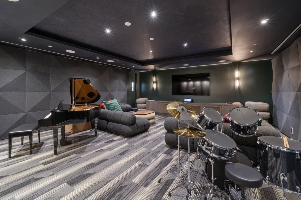 Laundry Room Photo of 908 6833 Pearson Way, Richmond, BC