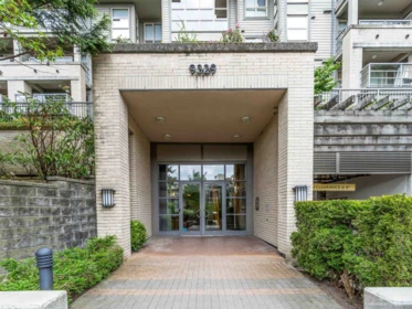 104 9329 University Crescent, Burnaby, BC, Burnaby — Apartment/Condo for sale