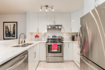 207 3038 E Kent Avenue South, Vancouver, BC, Vancouver — Apartment/Condo for sale