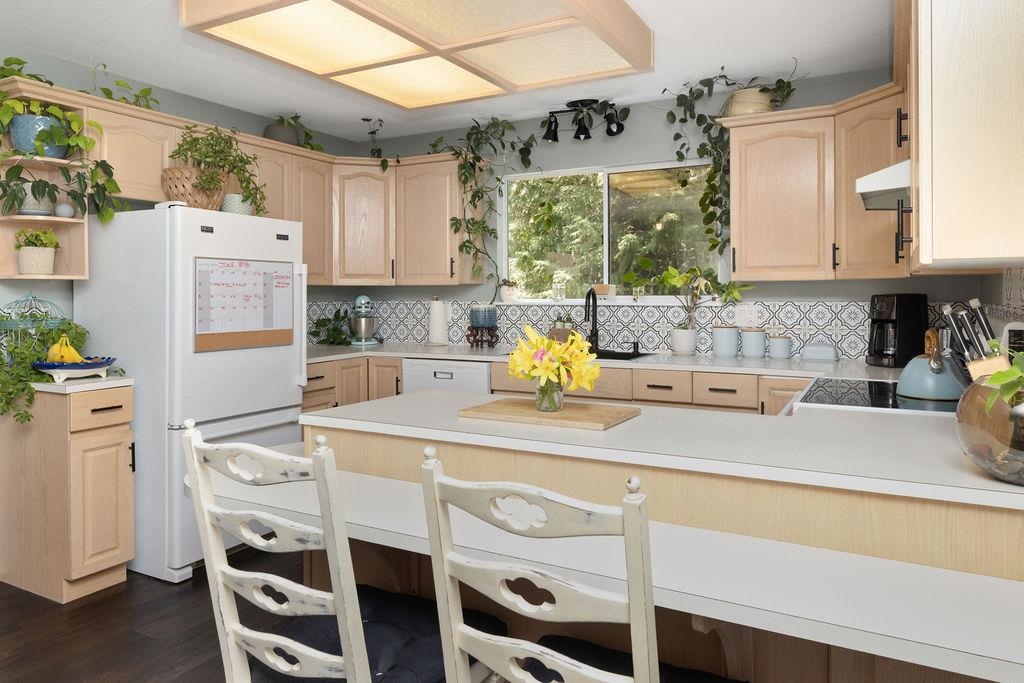 Bedroom 4 Photo of 5549 Sans Souci Road, Halfmoon Bay, BC