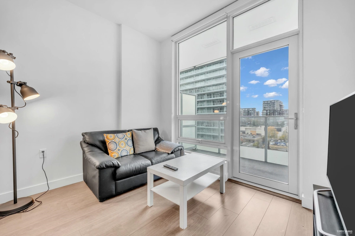 Bedroom 3 Photo of 860 6320 No. 3 Road, Richmond, BC