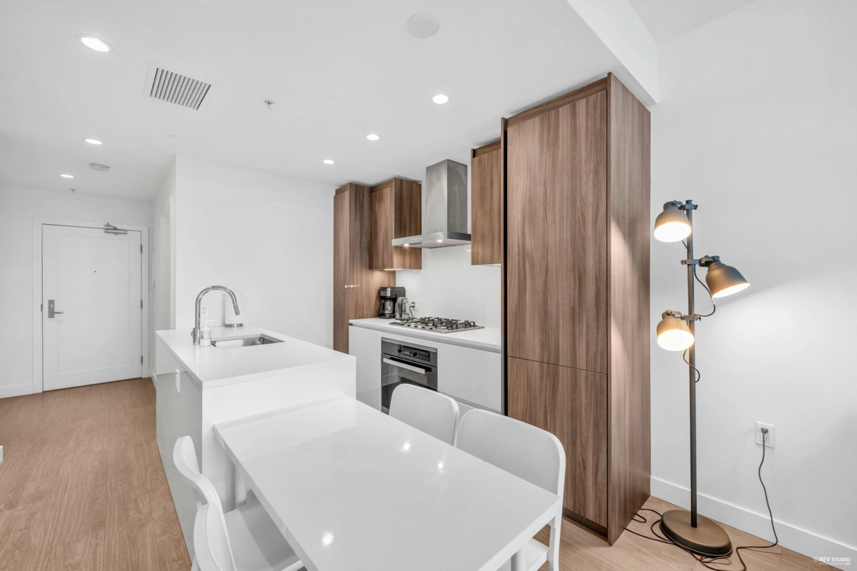 Family Room Photo of 860 6320 No. 3 Road, Richmond, BC