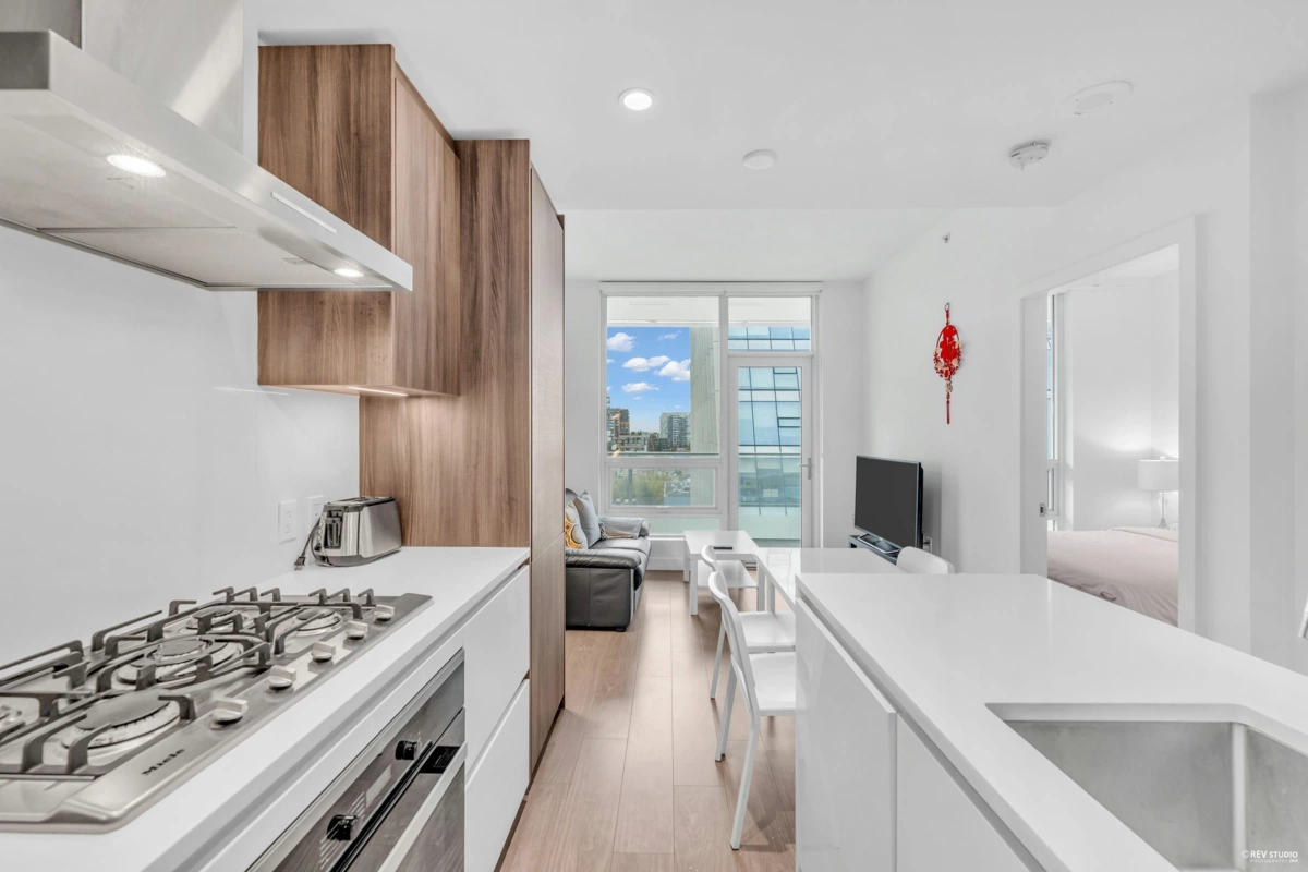 Kitchen Island Photo of 860 6320 No. 3 Road, Richmond, BC