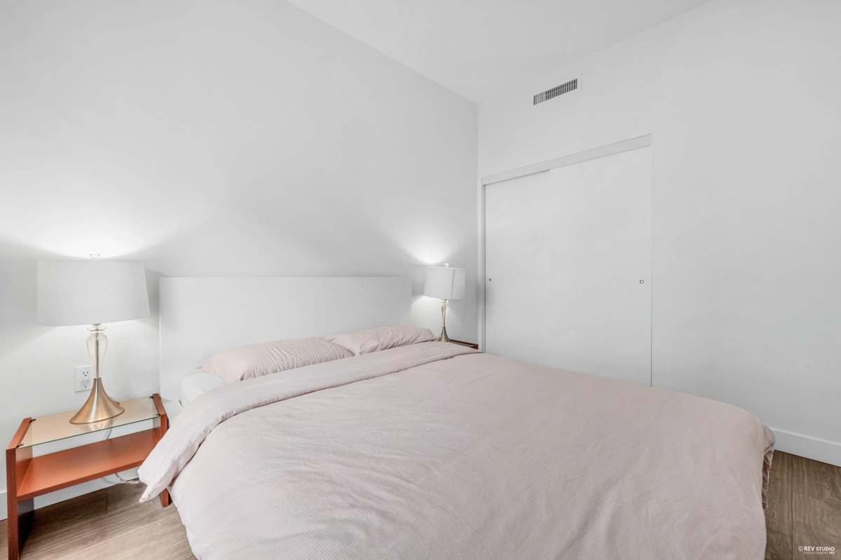 Loft / Bonus Room Photo of 860 6320 No. 3 Road, Richmond, BC