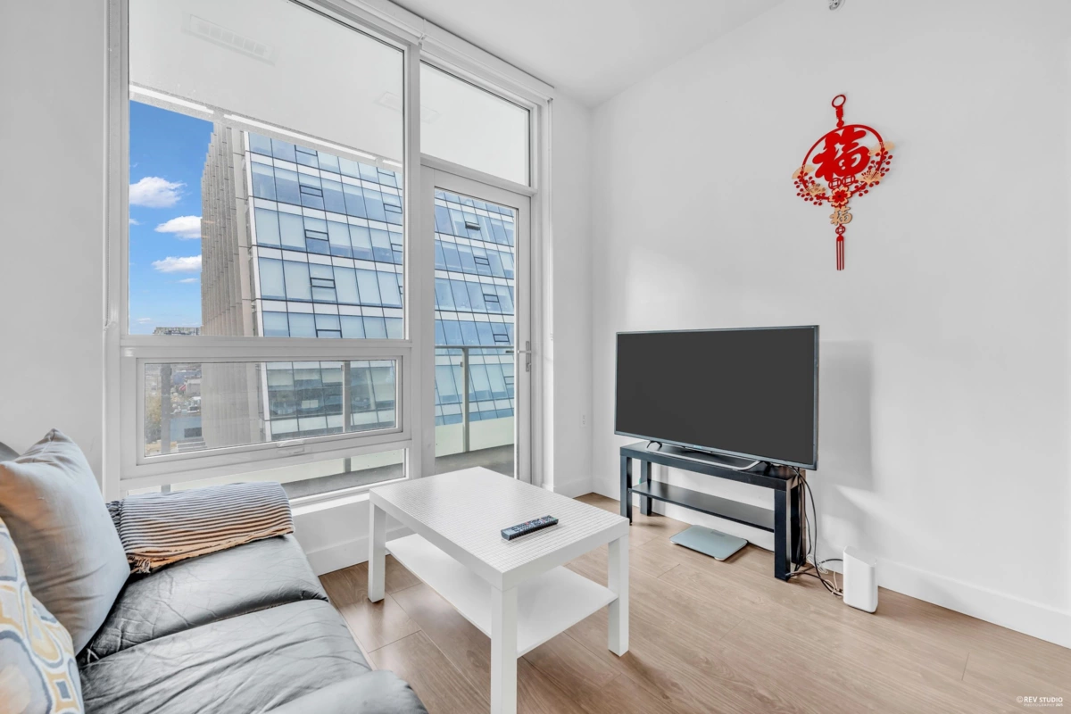 Primary Bathroom Photo of 860 6320 No. 3 Road, Richmond, BC