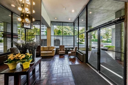 702 3771 Bartlett Court, Burnaby, BC