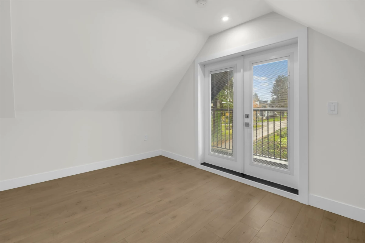 Guest Bathroom Photo of 4325 Kamloops Street, Vancouver, BC