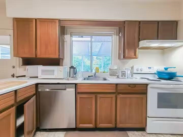 Dining Area Photo of 2134 W 53rd Avenue, Vancouver, BC
