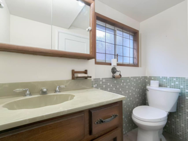 Kitchen Island Photo of 2134 W 53rd Avenue, Vancouver, BC