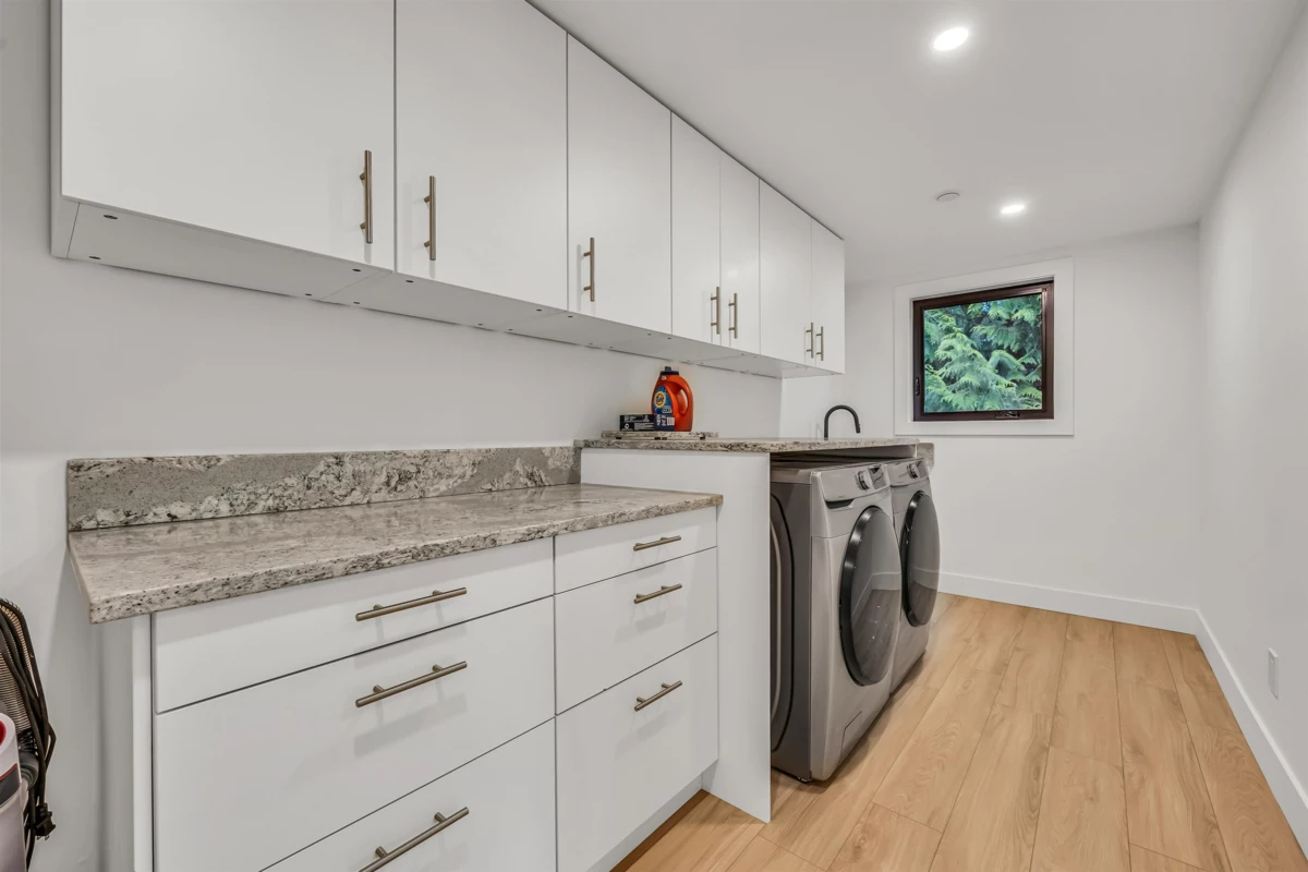 Entry Foyer Photo of 29659 Taise Place, Mission, BC