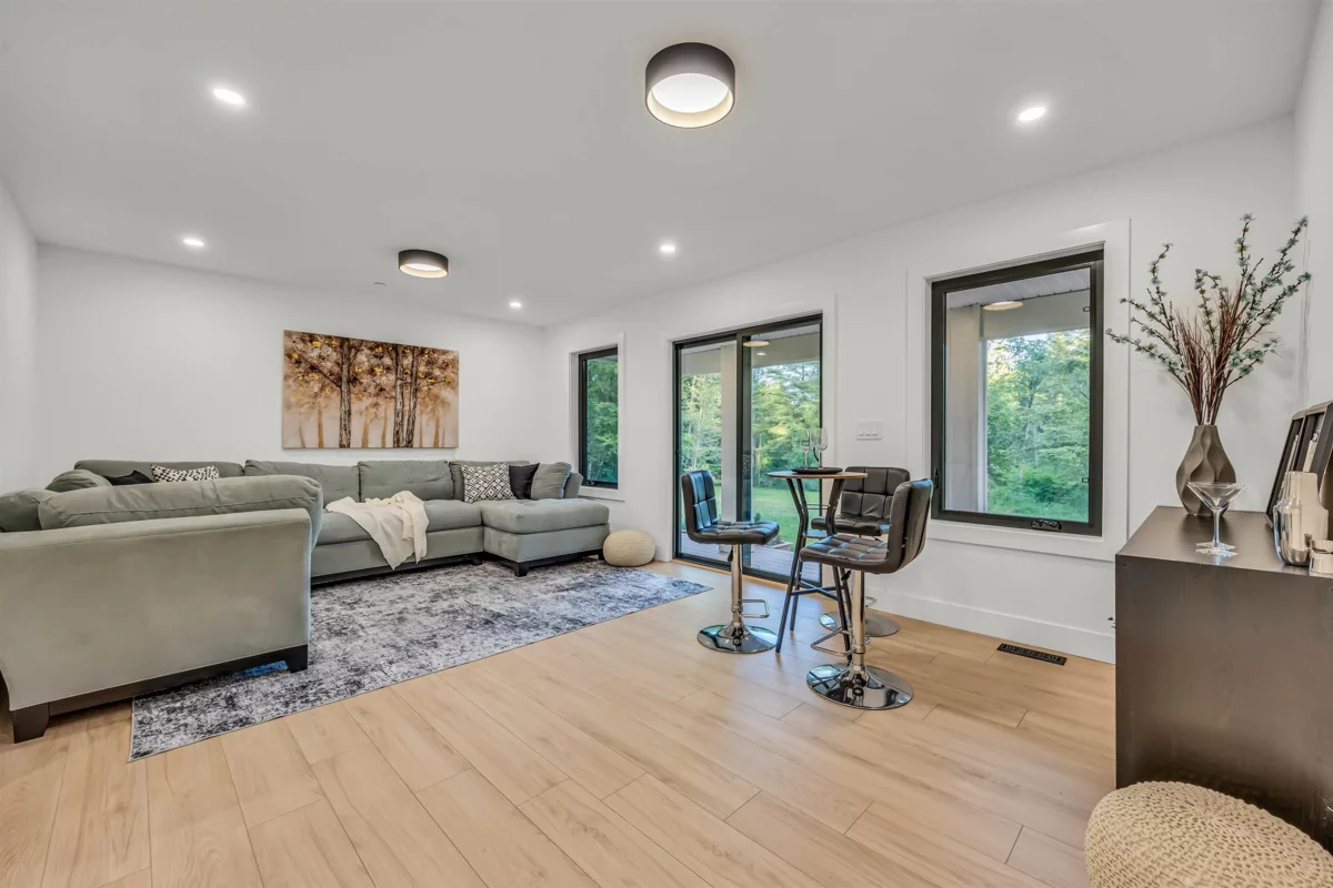 Laundry Room Photo of 29659 Taise Place, Mission, BC