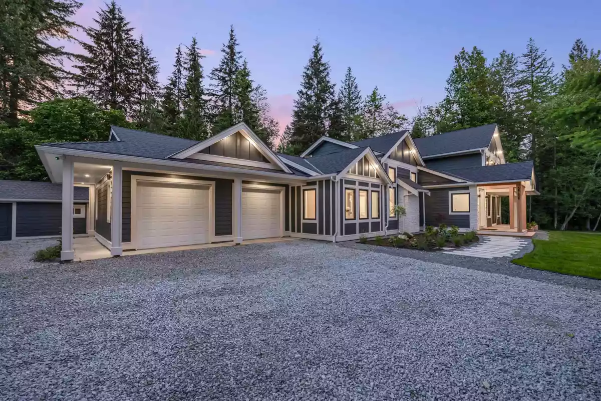 Living Room Photo of 29659 Taise Place, Mission, BC