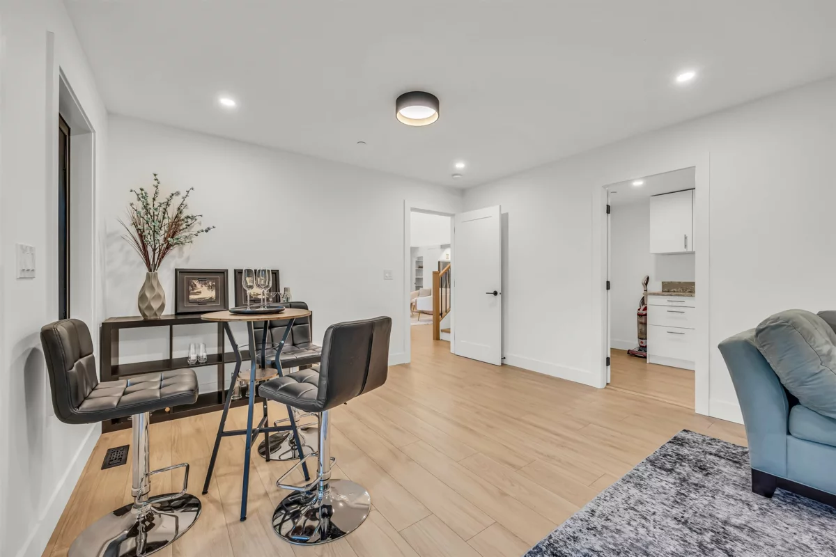 Mudroom Photo of 29659 Taise Place, Mission, BC