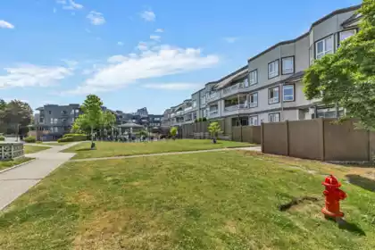 205 1840 E Southmere Crescent, Surrey, BC, Surrey — Apartment/Condo for sale