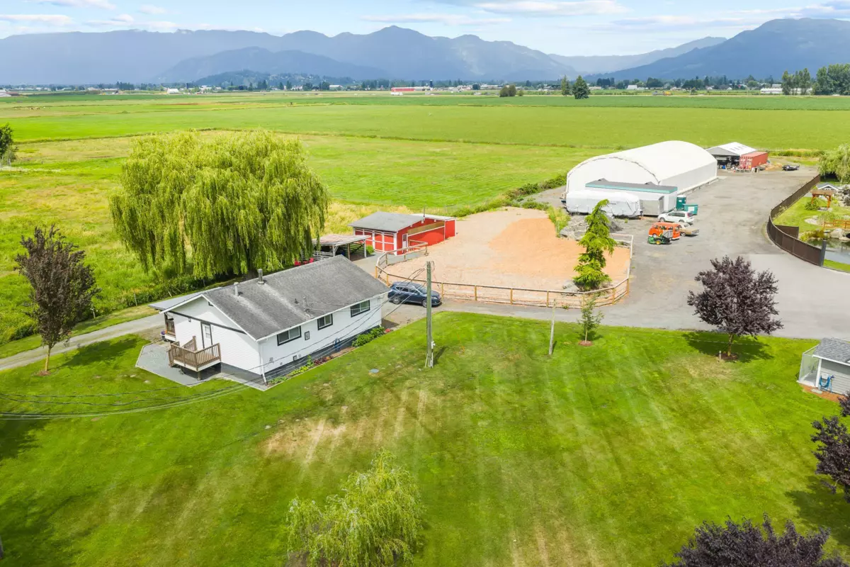 Dining Area Photo of 49517 Prairie Central Road, Chilliwack, BC