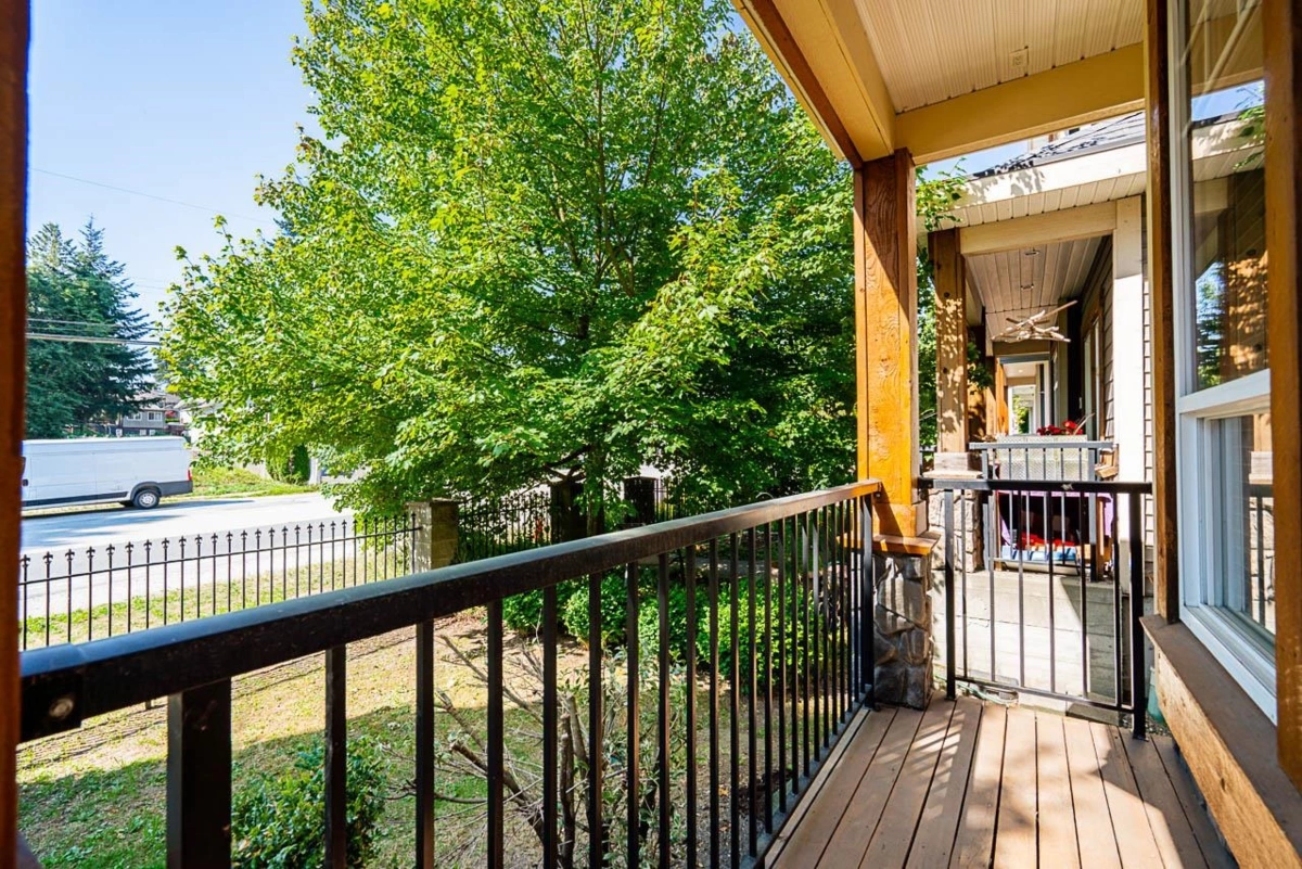 Family Room Photo of 13125 108 Avenue, Surrey, BC