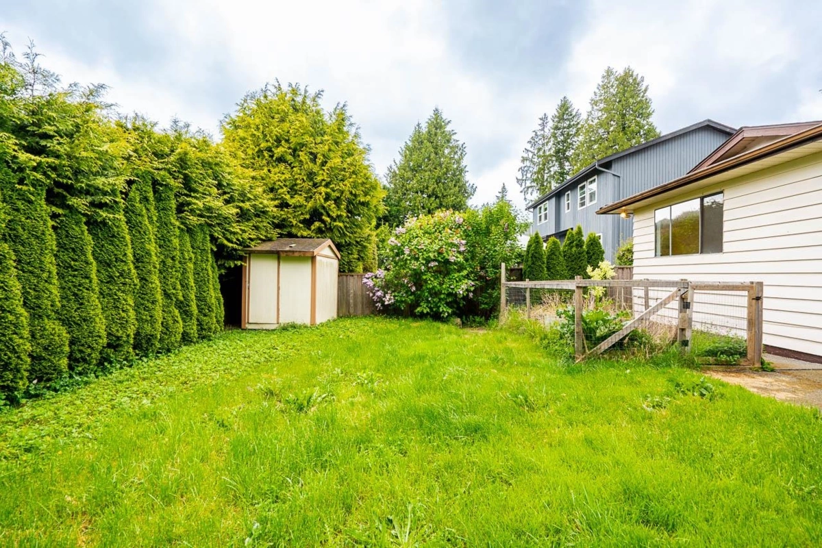 Hot Tub / Spa Photo of 16112 10 Avenue, Surrey, BC