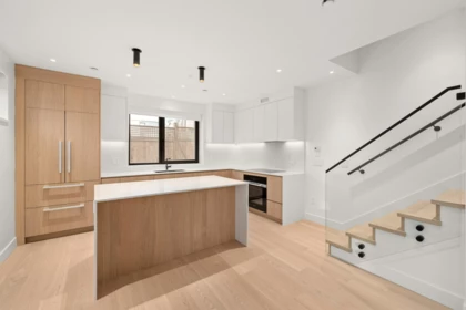 Kitchen Island Photo of 4460 Ash Street, Vancouver, BC