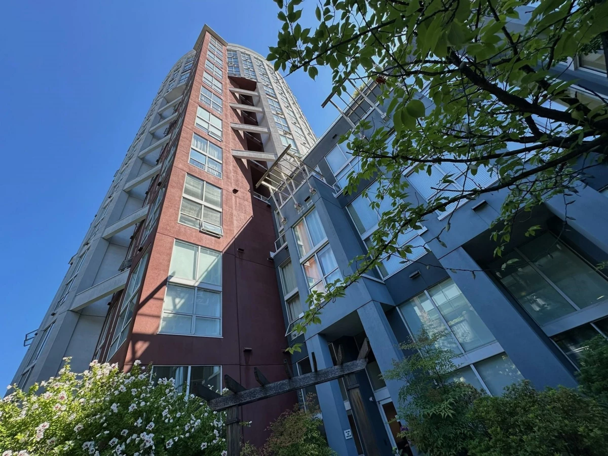 Exterior Rear Photo of 217 933 Seymour Street, Vancouver, BC