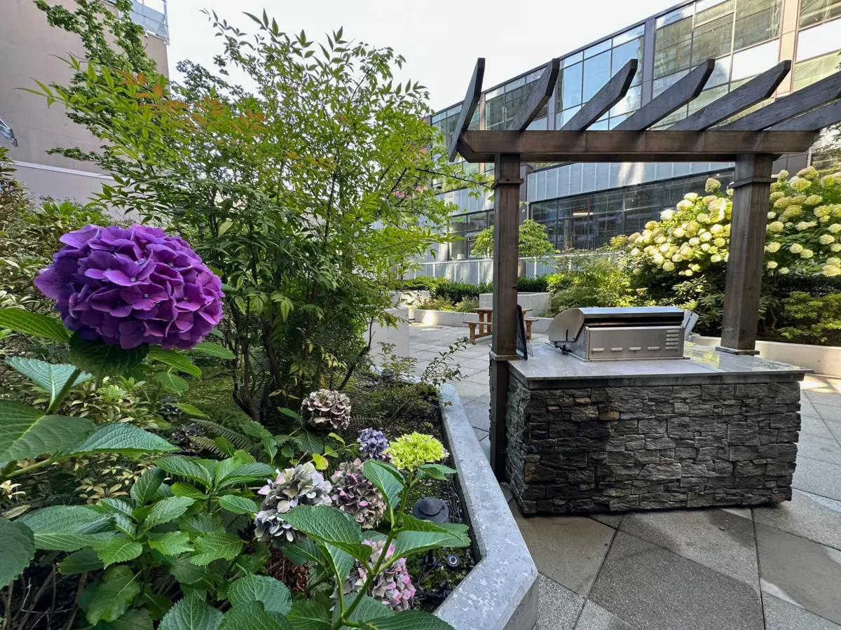 Family Room Photo of 217 933 Seymour Street, Vancouver, BC