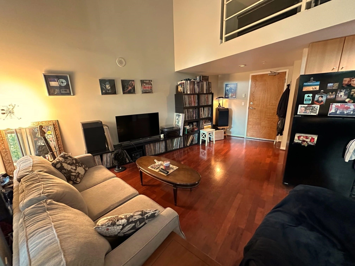 Guest Bathroom Photo of 217 933 Seymour Street, Vancouver, BC