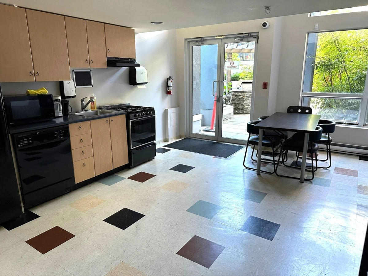 Laundry Room Photo of 217 933 Seymour Street, Vancouver, BC