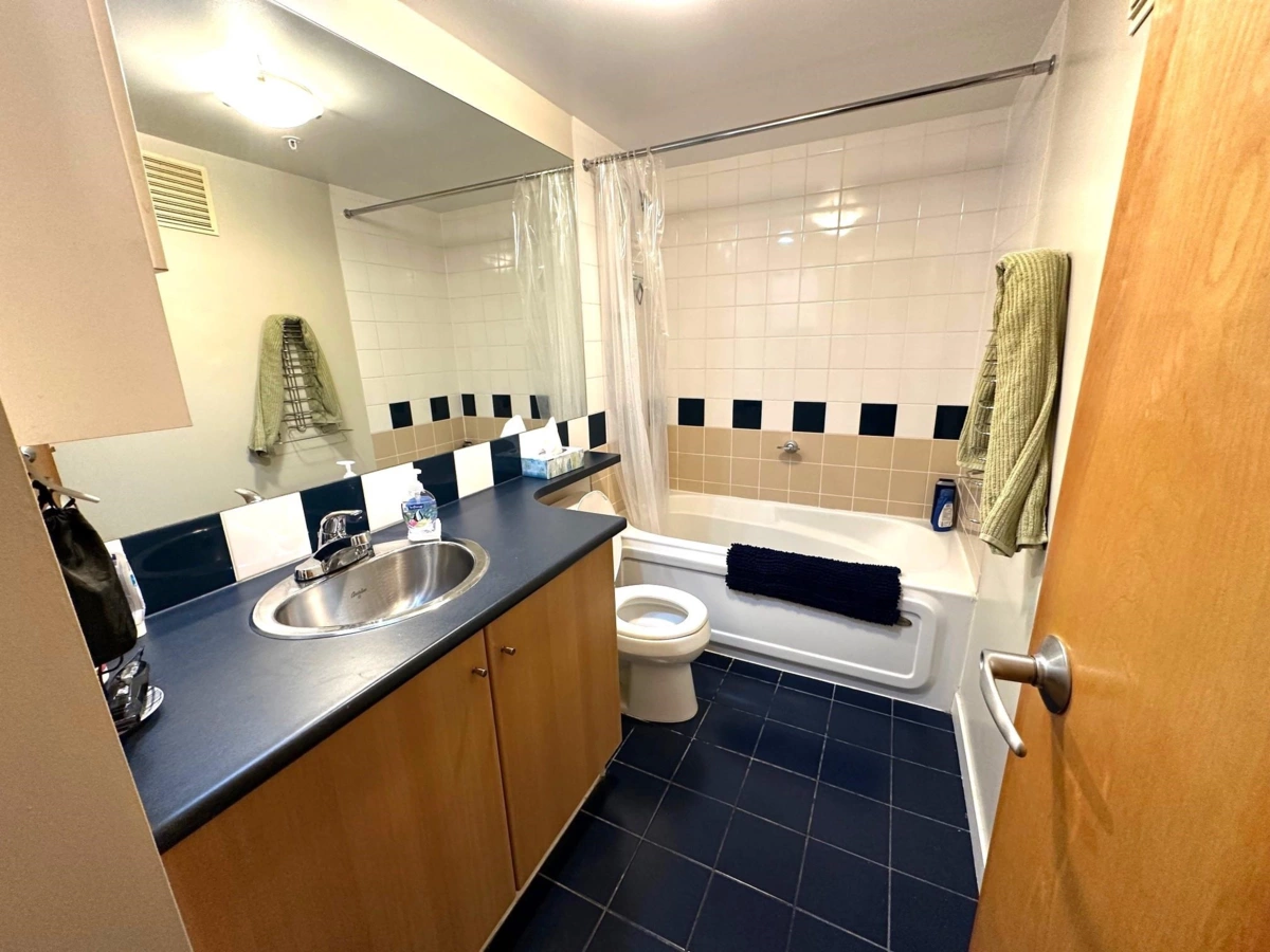 Office / Den Photo of 217 933 Seymour Street, Vancouver, BC