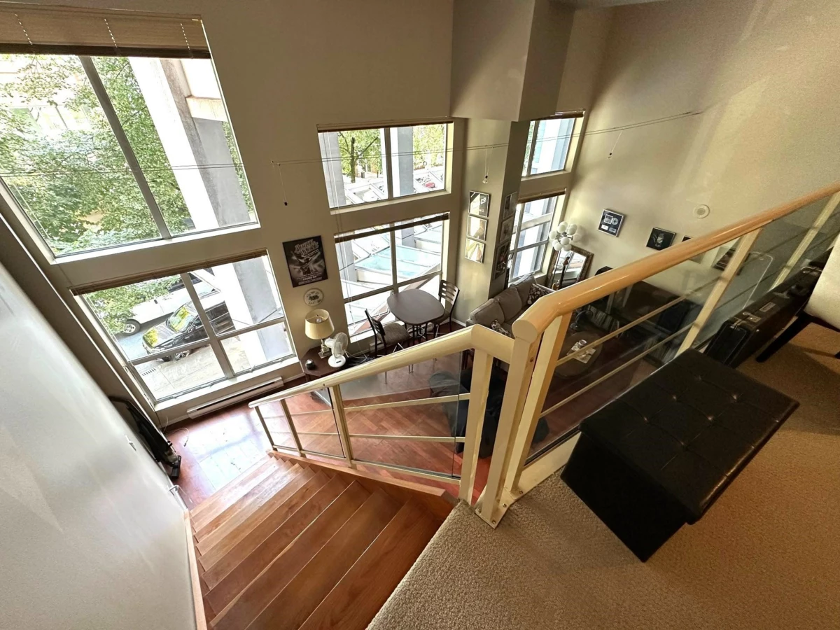 Primary Bathroom Photo of 217 933 Seymour Street, Vancouver, BC