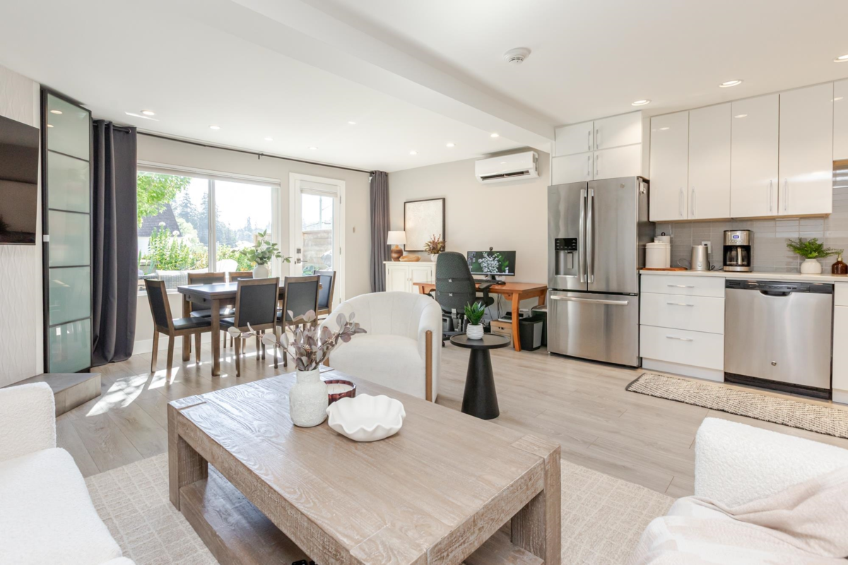 Bedroom 4 Photo of 3 15989 Marine Drive, White Rock, BC