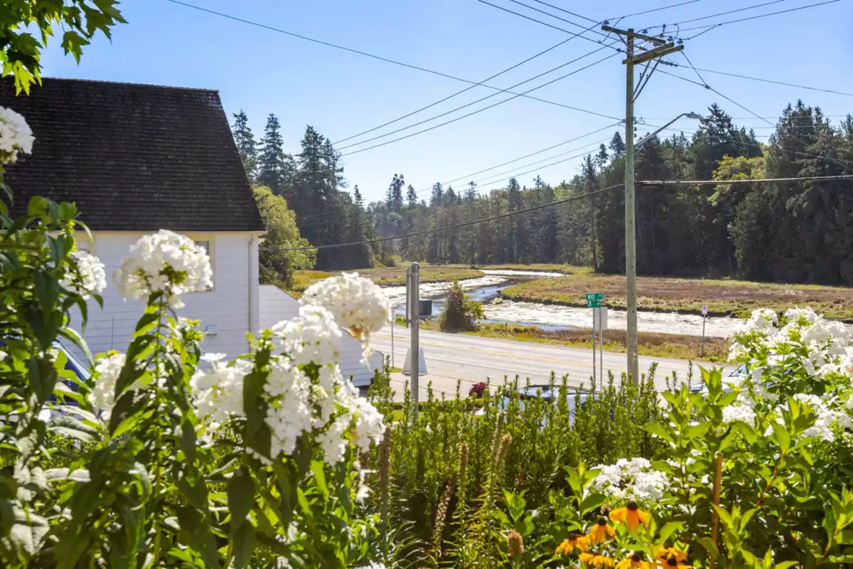 Community Amenities Photo (Clubhouse) of 3 15989 Marine Drive, White Rock, BC