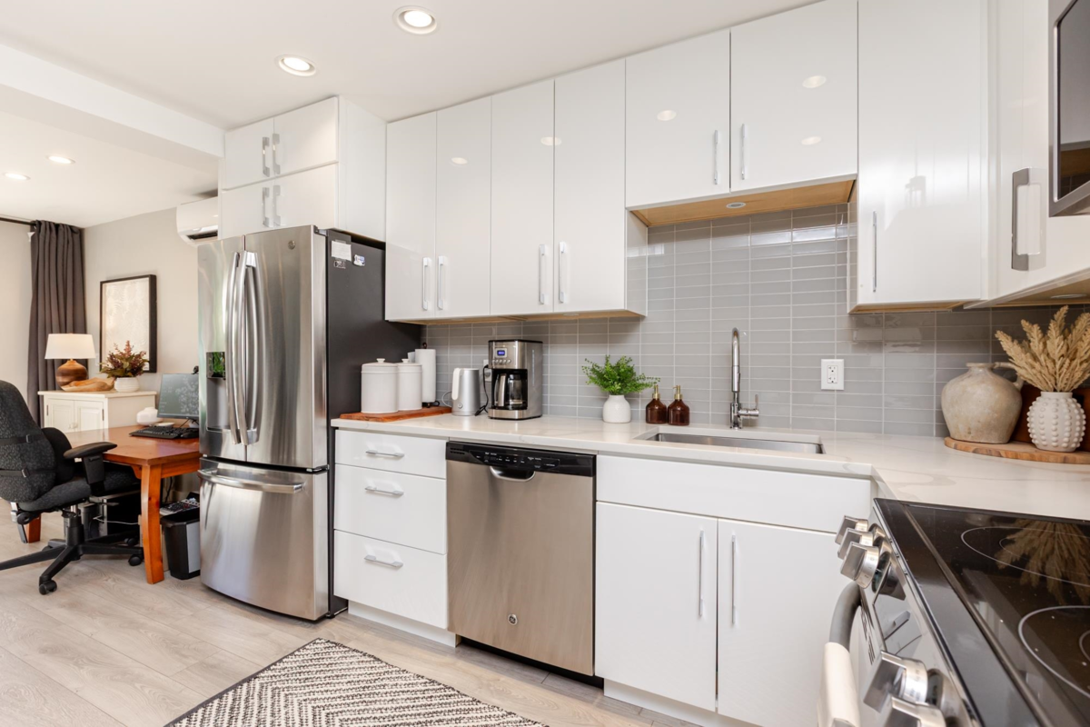 Office / Den Photo of 3 15989 Marine Drive, White Rock, BC