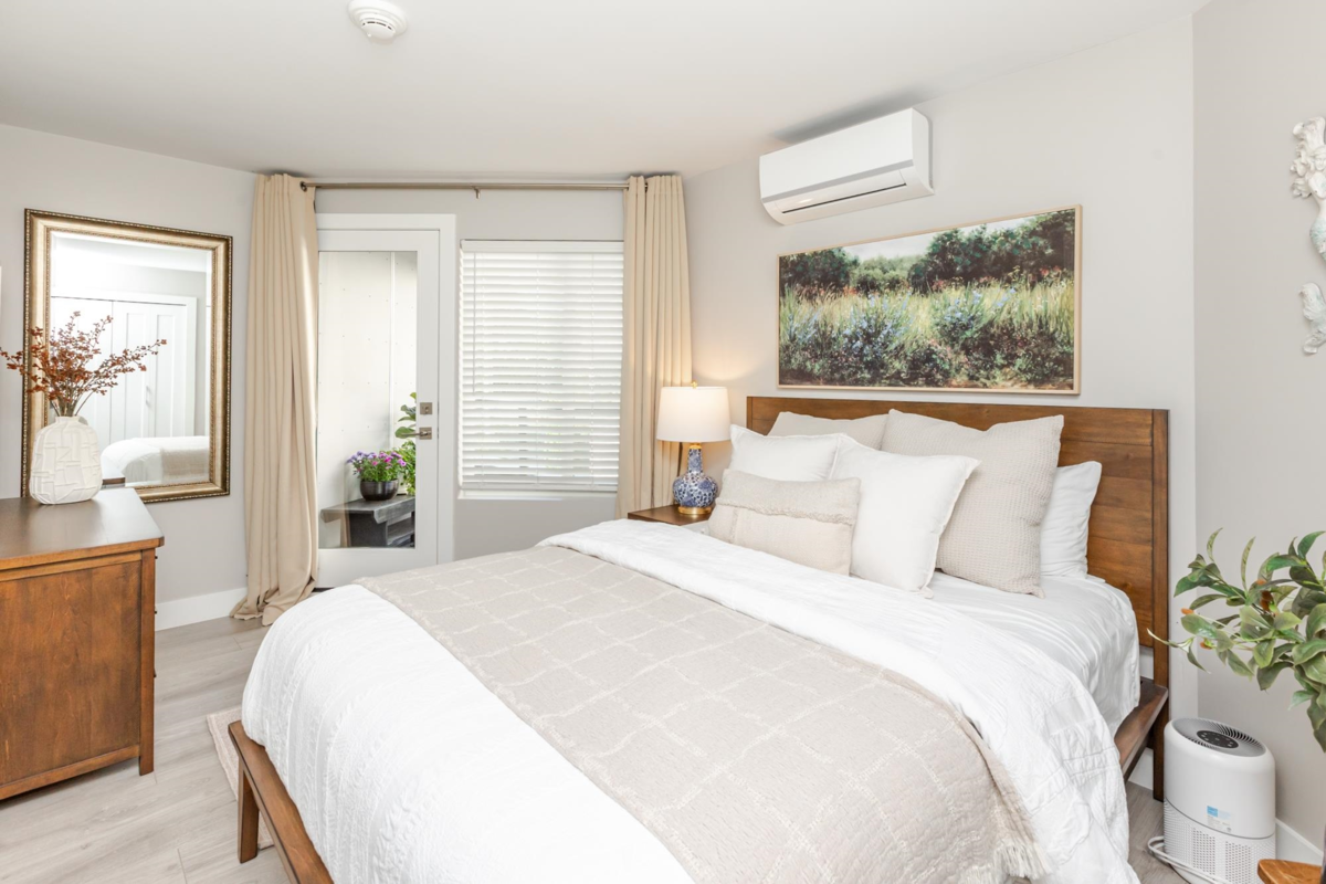 Outdoor Deck Photo of 3 15989 Marine Drive, White Rock, BC