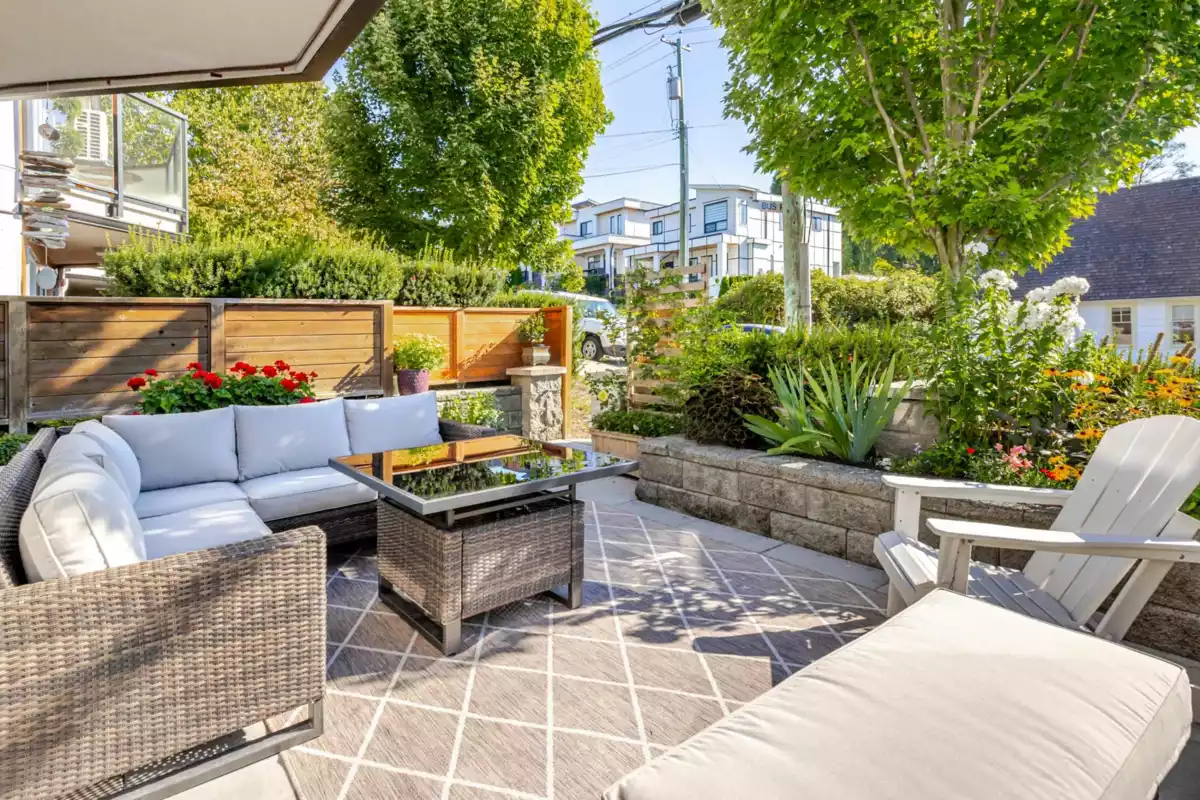 Pantry Photo of 3 15989 Marine Drive, White Rock, BC