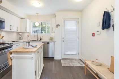 201 3715 Commercial Street, Vancouver, BC, Vancouver — Townhouse for sale