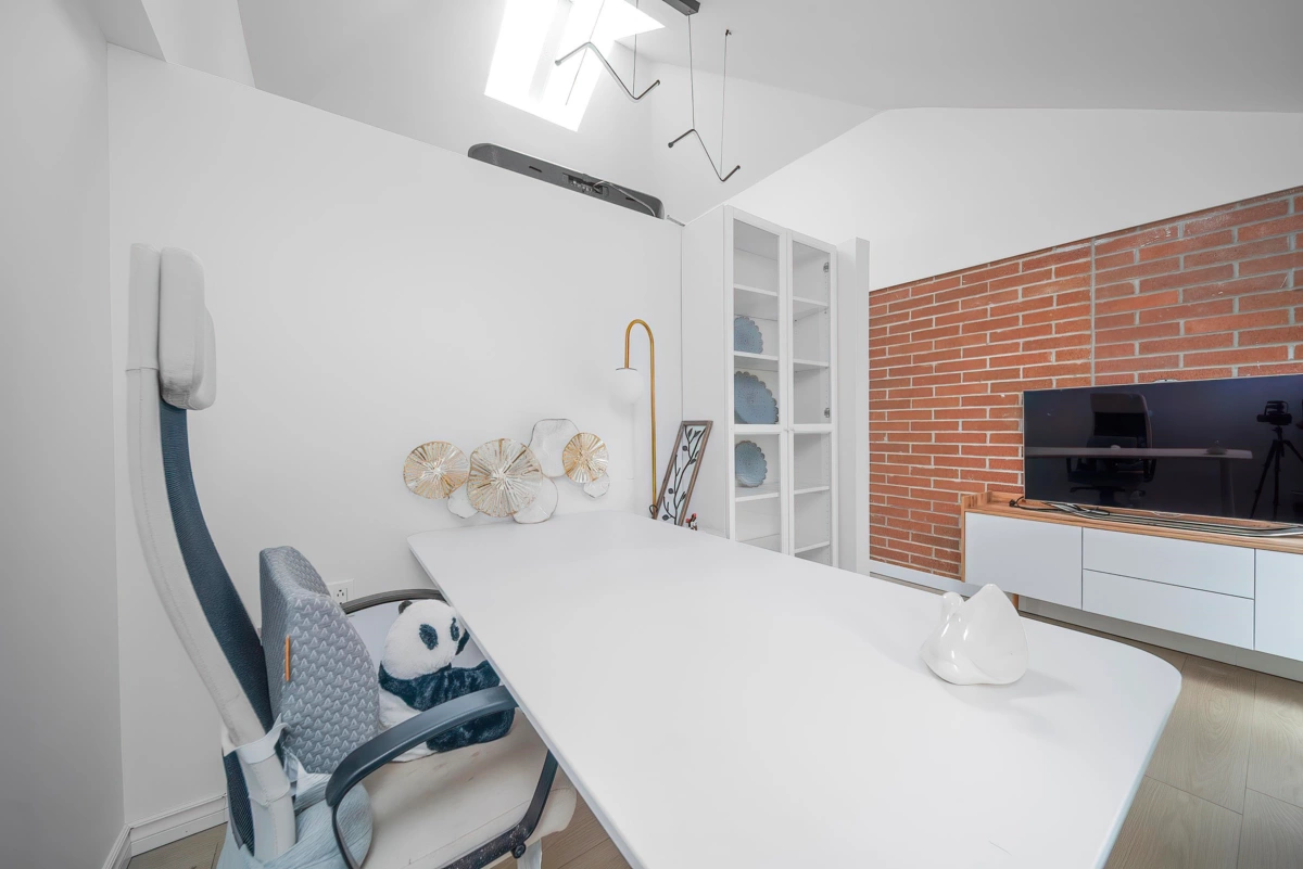 Basement Recreation Room Photo of 5186 10a Avenue, Delta, BC