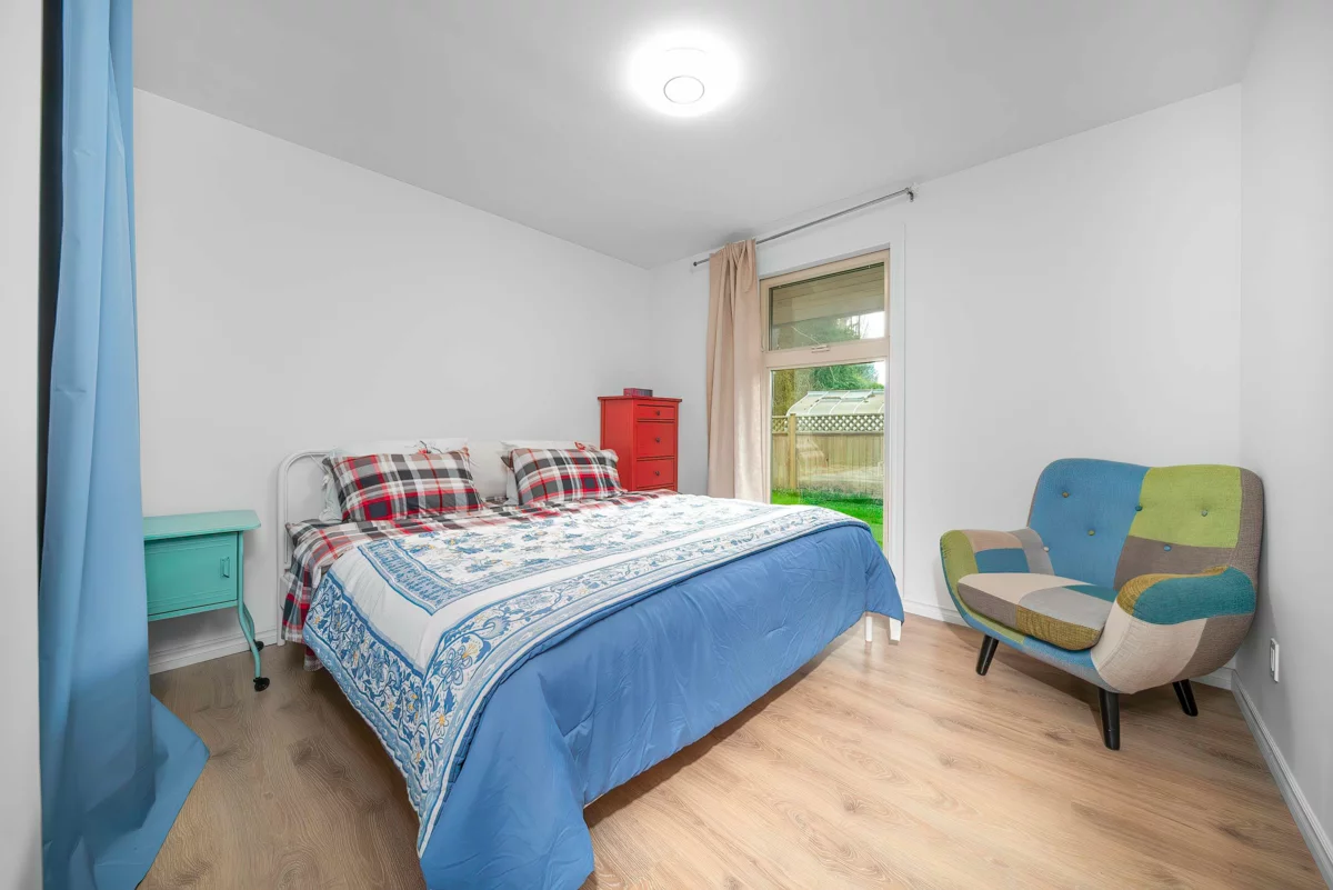 Entry Foyer Photo of 5186 10a Avenue, Delta, BC