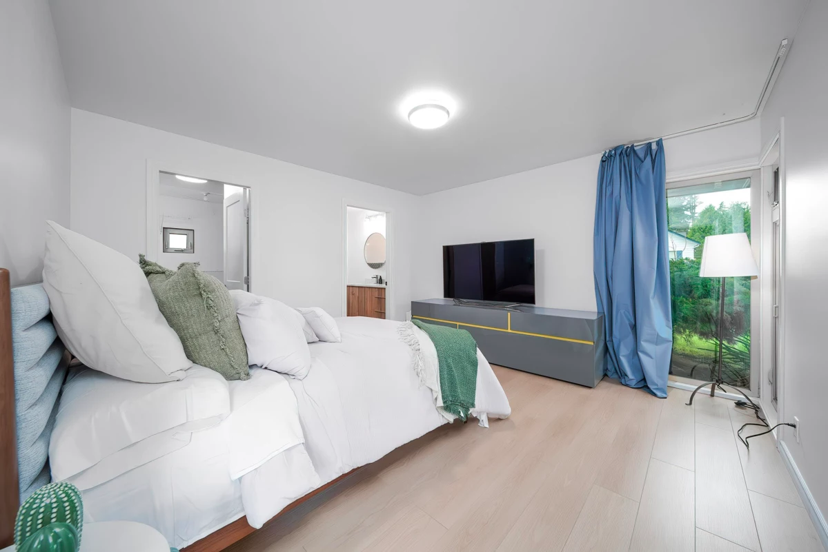 Laundry Room Photo of 5186 10a Avenue, Delta, BC