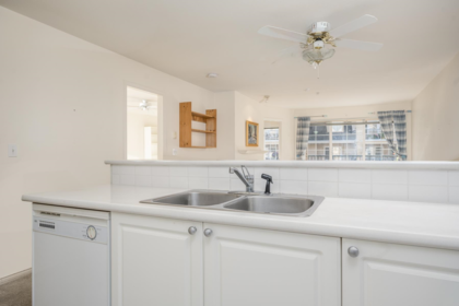 Kitchen Photo of 311 1363 56 Street, Delta, BC