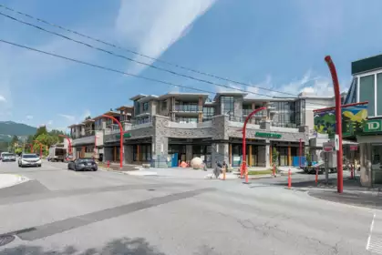 317 3220 Connaught Crescent, North Vancouver, BC, North Vancouver — Apartment/Condo for sale