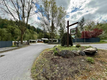 Front Yard Photo of 47 & 48 1650 Columbia Valley Road, Lindell Beach, BC