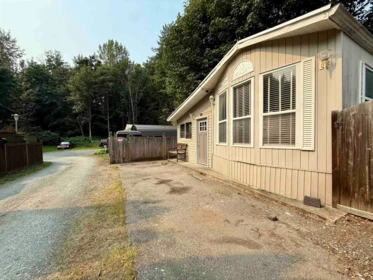 Outdoor Patio Photo of 47 & 48 1650 Columbia Valley Road, Lindell Beach, BC