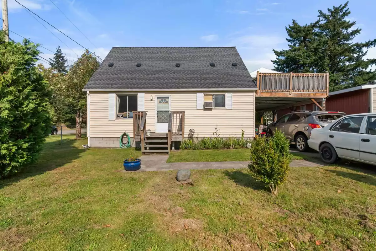 Aerial View of 709 7th Avenue, Hope, BC