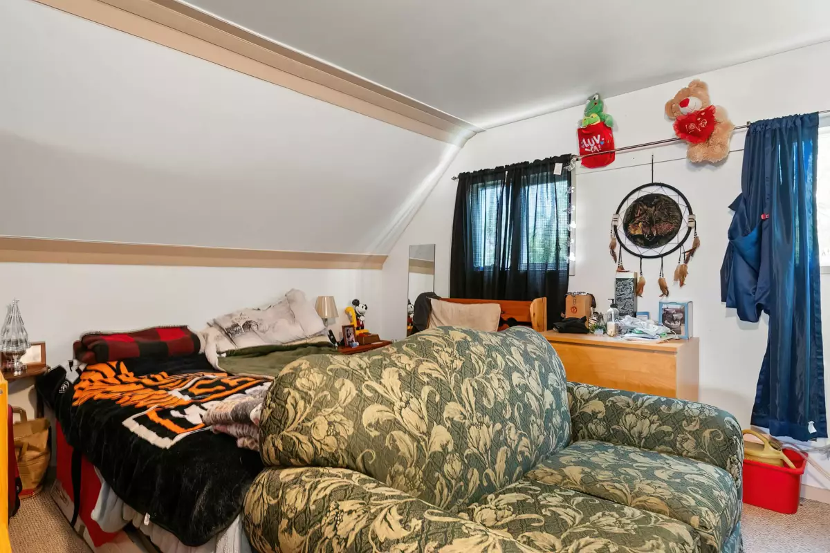 Garden / Landscaping Photo of 709 7th Avenue, Hope, BC