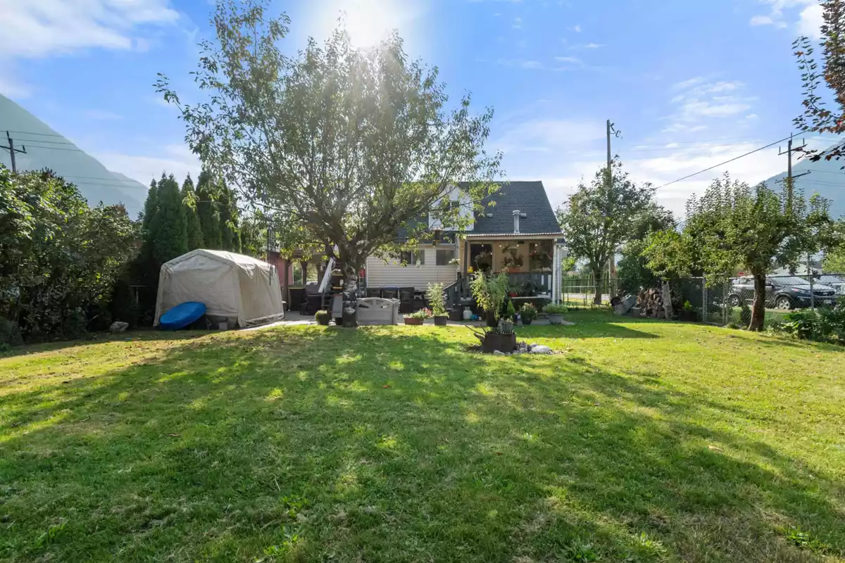 Neighborhood Park Photo Near 709 7th Avenue, Hope, BC