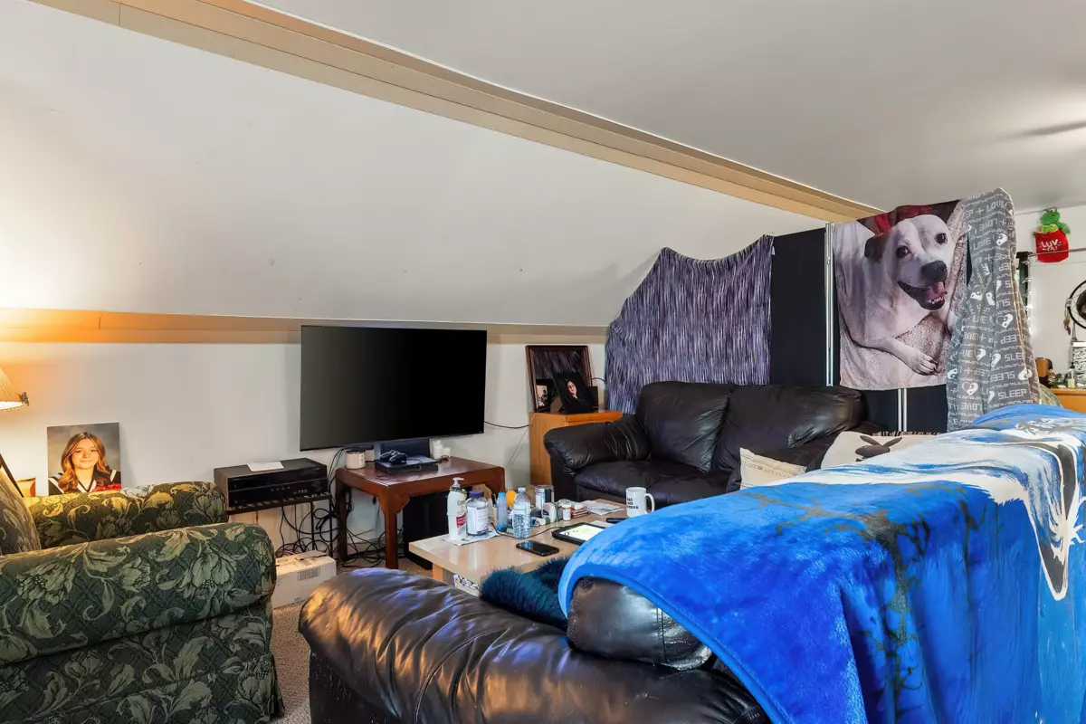 Outdoor Deck Photo of 709 7th Avenue, Hope, BC