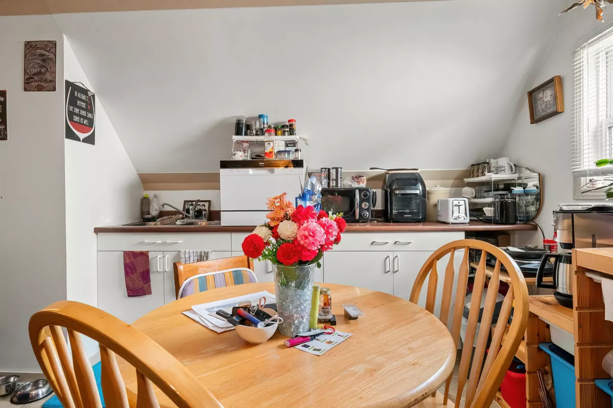 Outdoor Patio Photo of 709 7th Avenue, Hope, BC